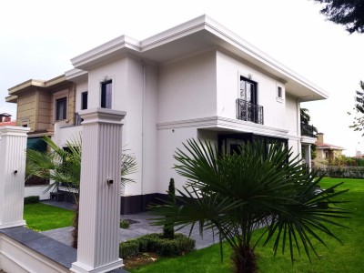 Poliüretan Söve ve Yivli Sütunlarla Modern Villa Cephe Tasarımı