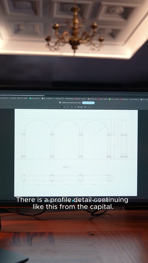 Ecranul afișează desenul tehnic al unei arcade cu trei deschideri.
