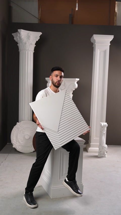 Panou decorativ cu model geometric în dungi diagonale