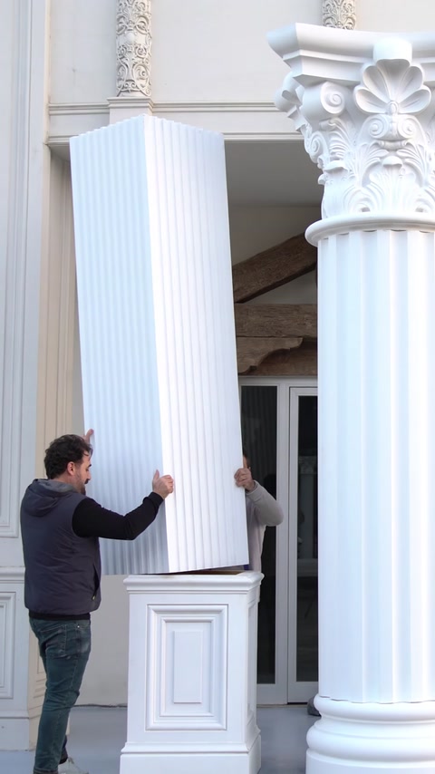 Coloane și capiteluri Polure: dimensiuni monumentale și manevrare ușoară