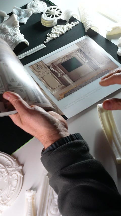 Catalog Polure: capiteluri, rozete de tavan și ornamente clasice