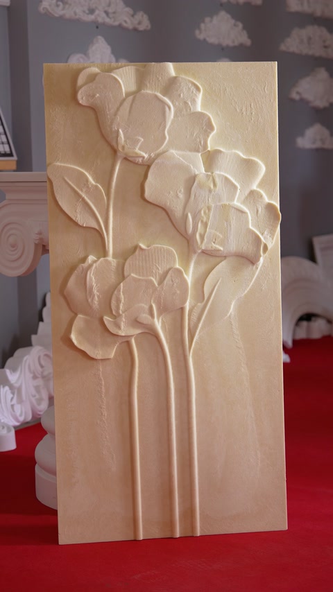 Detaliu relief floral sculptat cu precizie în poliuretan de înaltă densitate