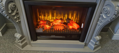 Lightweight Polyurethane Frames: Effortless Fireplace Decor