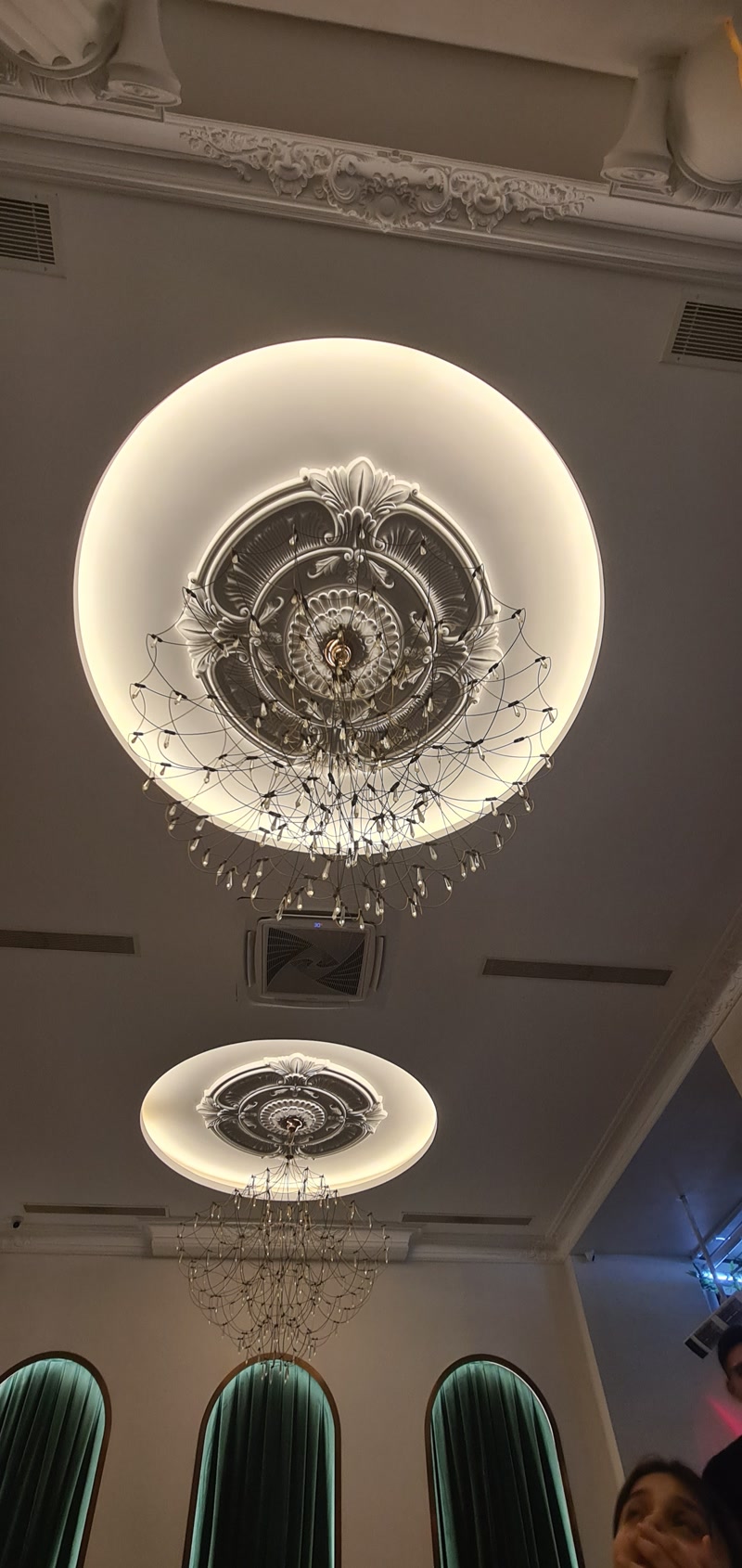 Miez de tavan din poliuretan decor clasic living