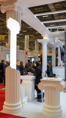 Decorative Illuminated Column Models Illuminated columns are modern decoration products that offer an aesthetic appearance and functional lighting in indoor and outdoor spaces. Combining classical architecture with LED technology, these columns are preferred in prestigious areas such as hotels, wedding halls, stores and villas. Our illuminated columns, manufactured with polyurethane material, are lightweight, durable and easy to apply.