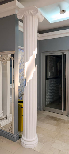 Decorative Illuminated Column Models Illuminated columns are modern decoration products that offer an aesthetic appearance and functional lighting in indoor and outdoor spaces. Combining classical architecture with LED technology, these columns are preferred in prestigious areas such as hotels, wedding halls, stores and villas. Our illuminated columns, manufactured with polyurethane material, are lightweight, durable and easy to apply.